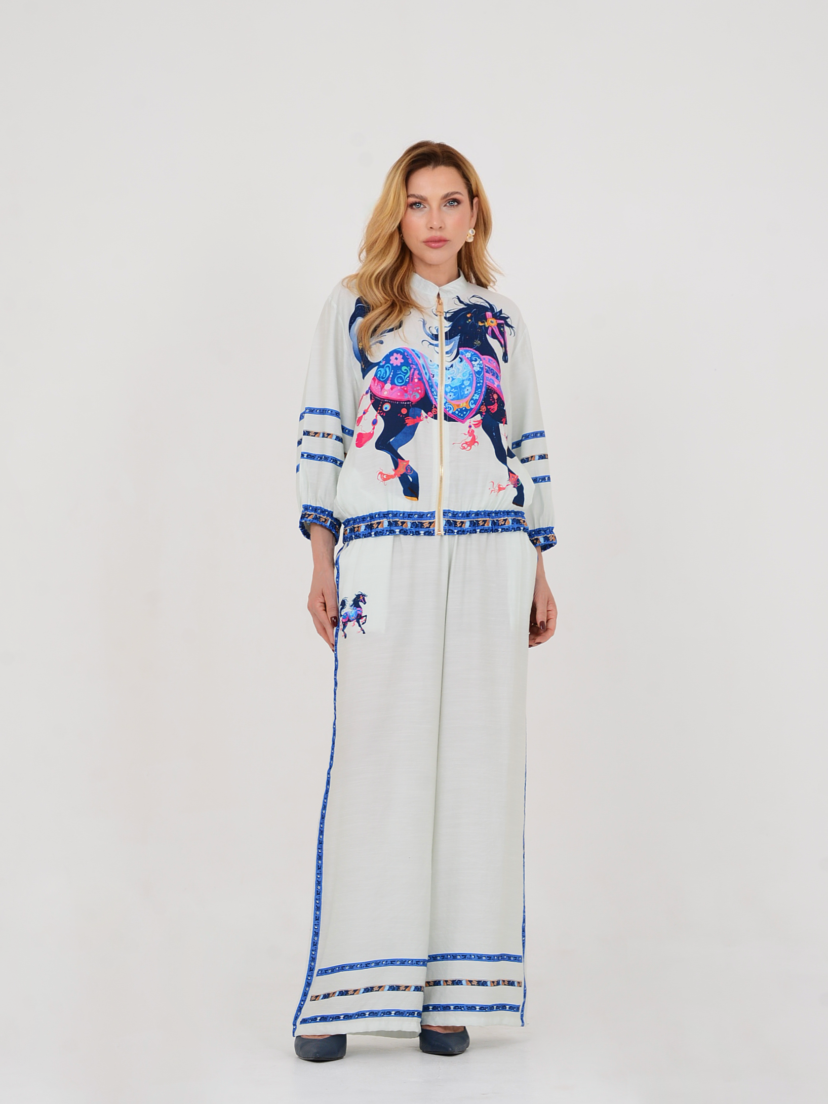 Conjunto Cavallo confeccionado em Tencel italiano 100%, com modelagem sofisticada e leve.